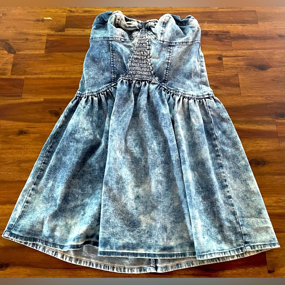NWOT Acid Wash Distressed Strapless London Jean- Like Denim Looking Dress Size 8